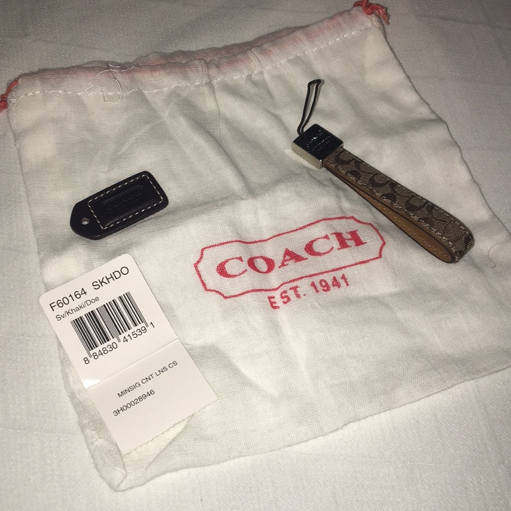 ✨ NEW ✨ Coach keychain